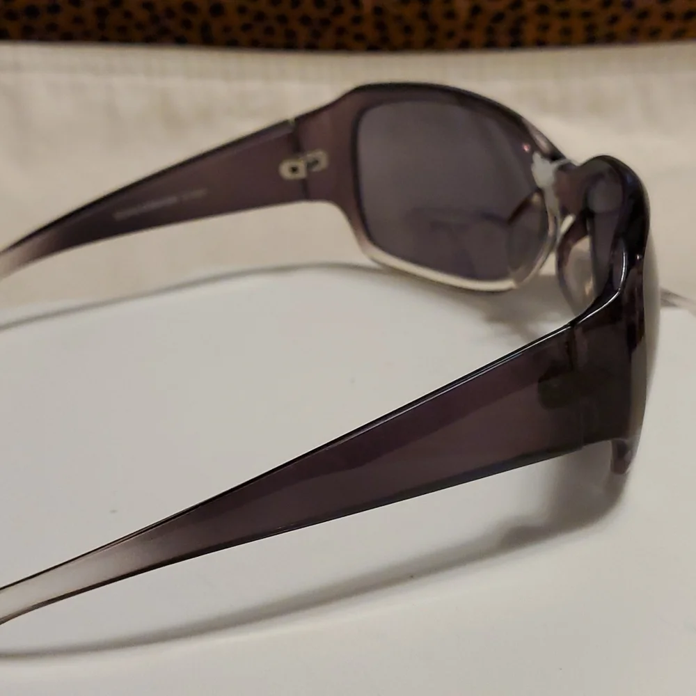 Beauty Solutions Sunglasses 22 - Picture 2 of 4